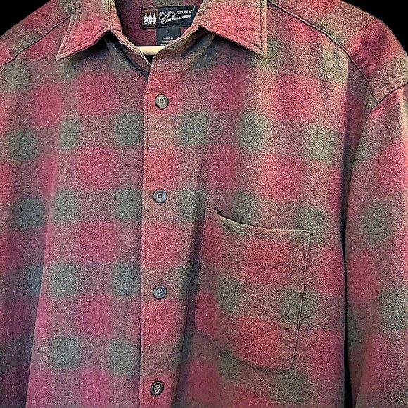 Banana Republic Men's Med Cabinwear Flannel Shirt EUC - Picture 2 of 5